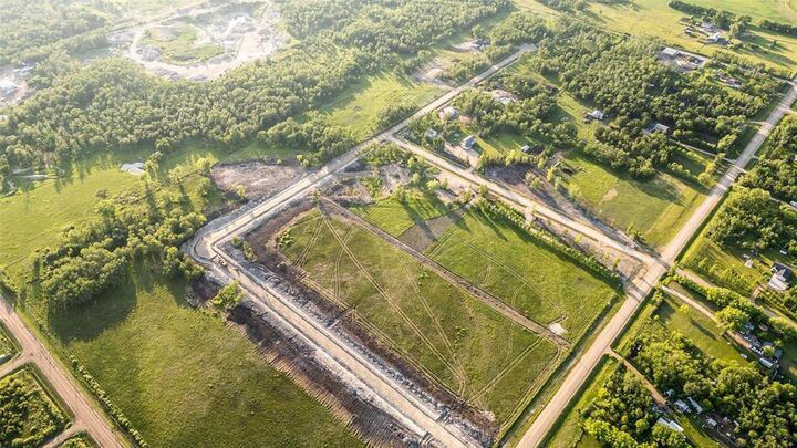 Property Photo: 34 Harmony Drive MB R5G 2L5