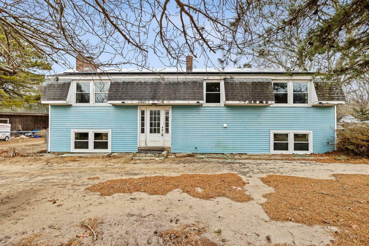 Property Photo:  1460 Massasoit Road  MA 02642 