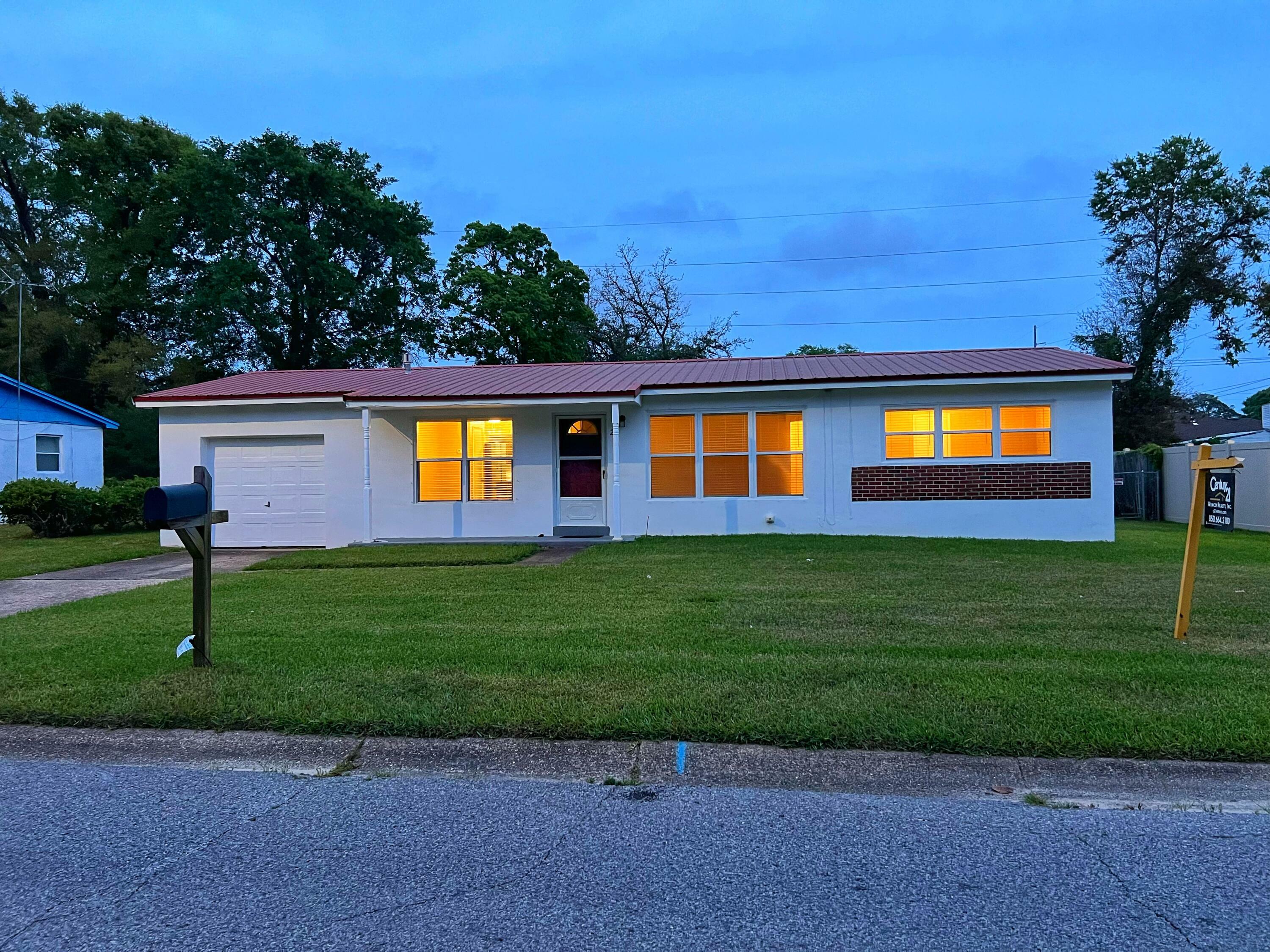 Property Photo: 240 Bryn Mawr Boulevard FL 32569