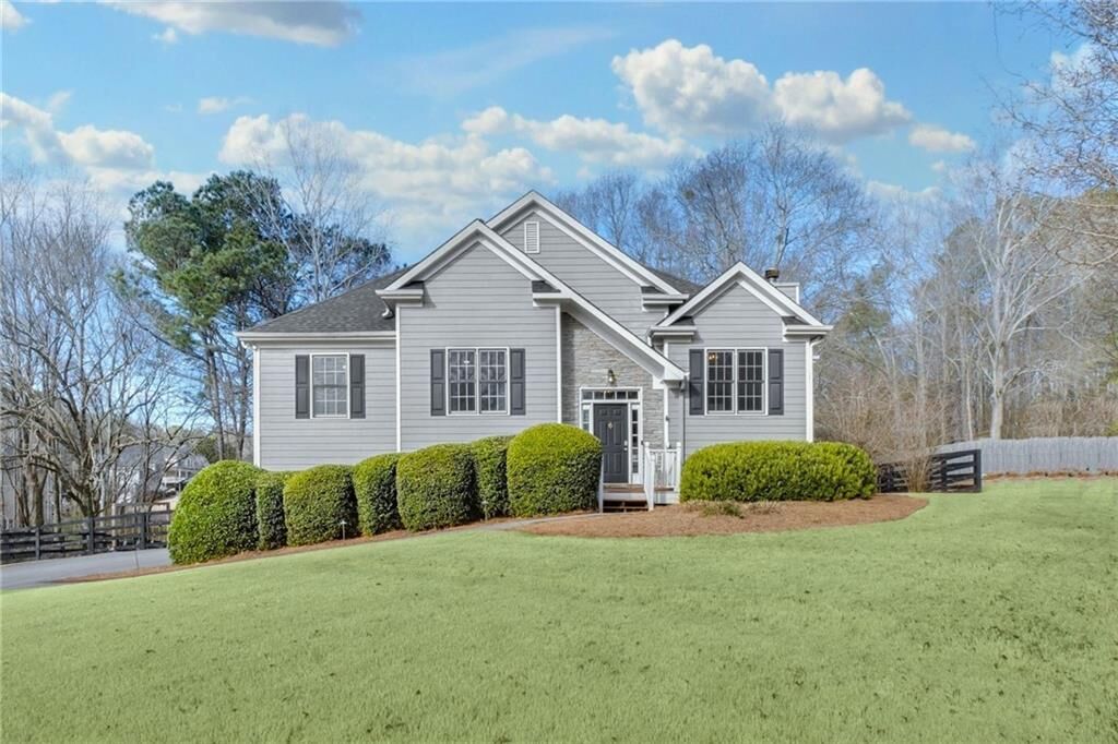 Property Photo:  108 Sweetbriar Court  GA 30115 