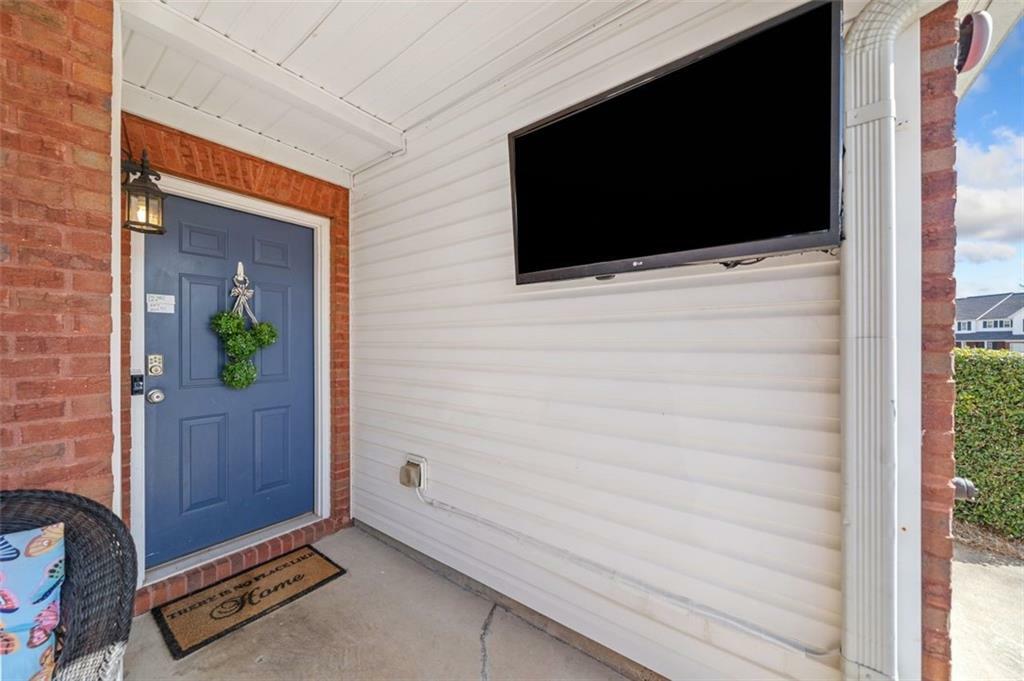 Property Photo: 330 Cottonwood Creek Circle GA 30114