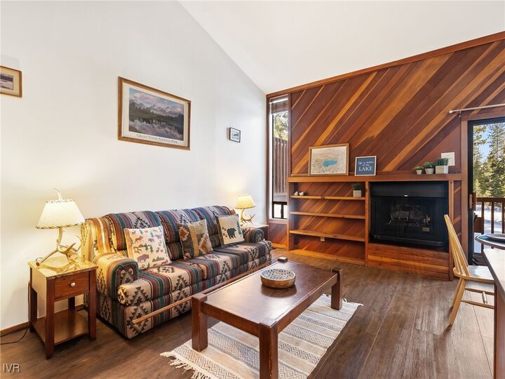 Property Photo: 1300 Regency Way 33 CA 96148