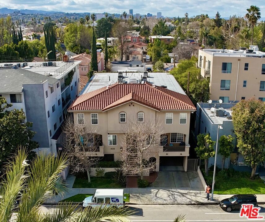 Property Photo: 4523 Woodman Avenue CA 91423