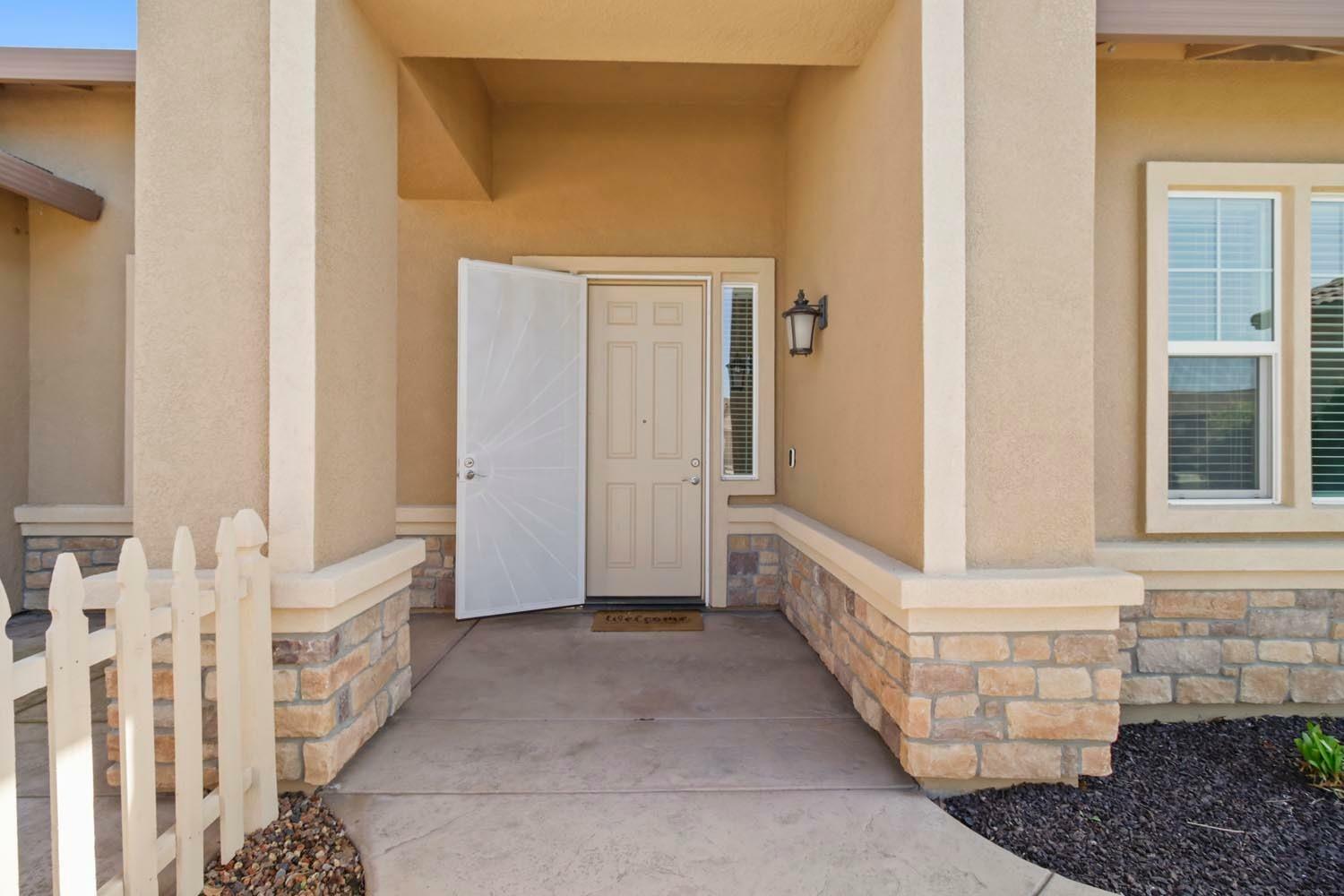 Property Photo: 1106 Dimaggio Way CA 95632