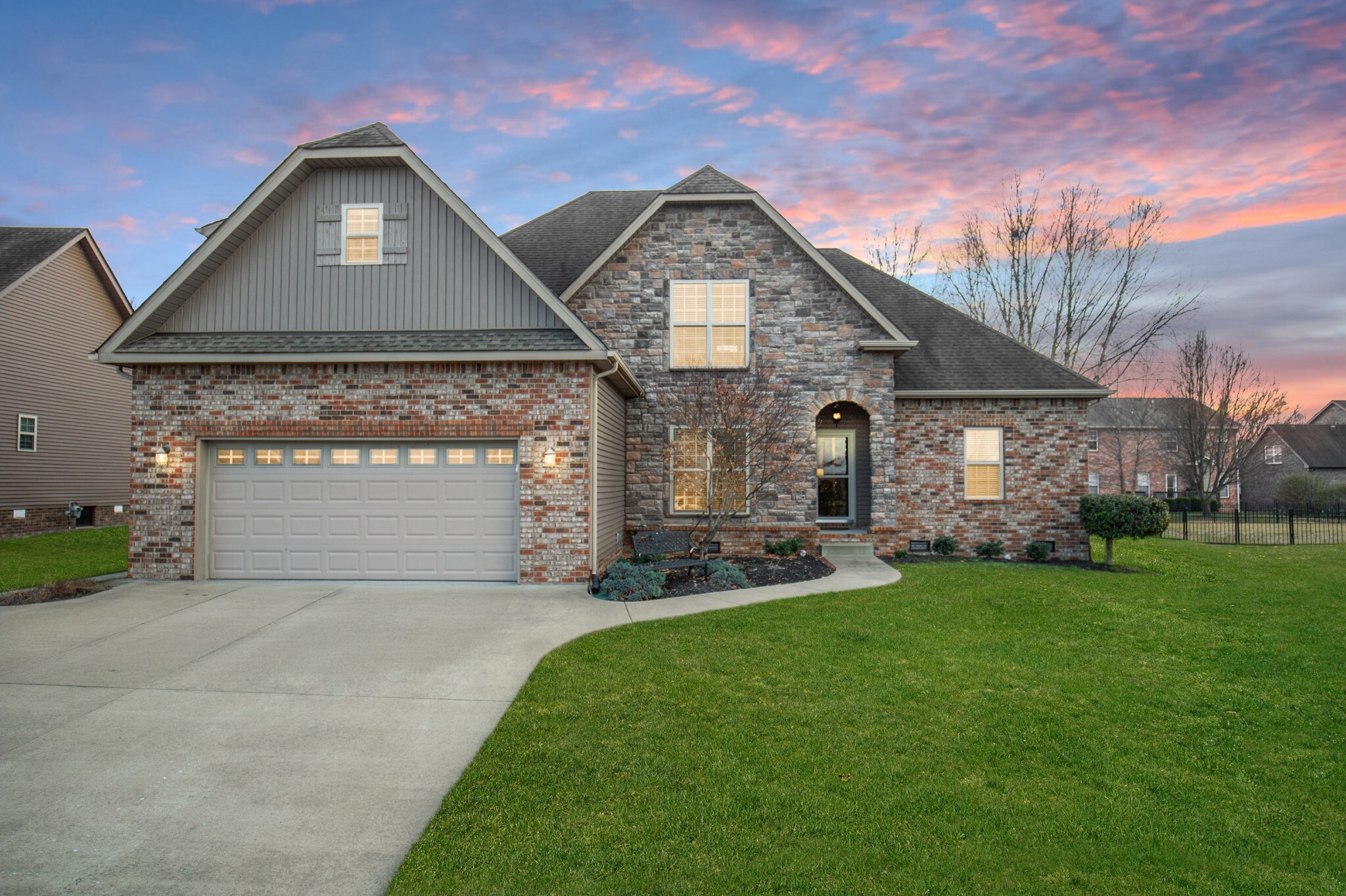 Property Photo: 122 Parkland Cir TN 37043