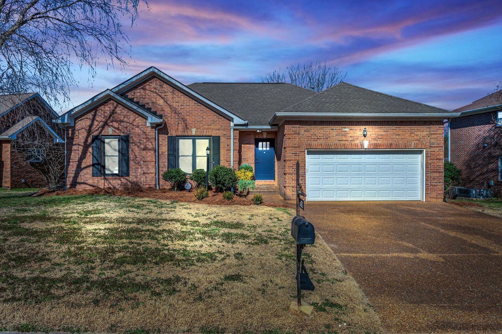 Property Photo: 1621 Glenridge Dr TN 37221