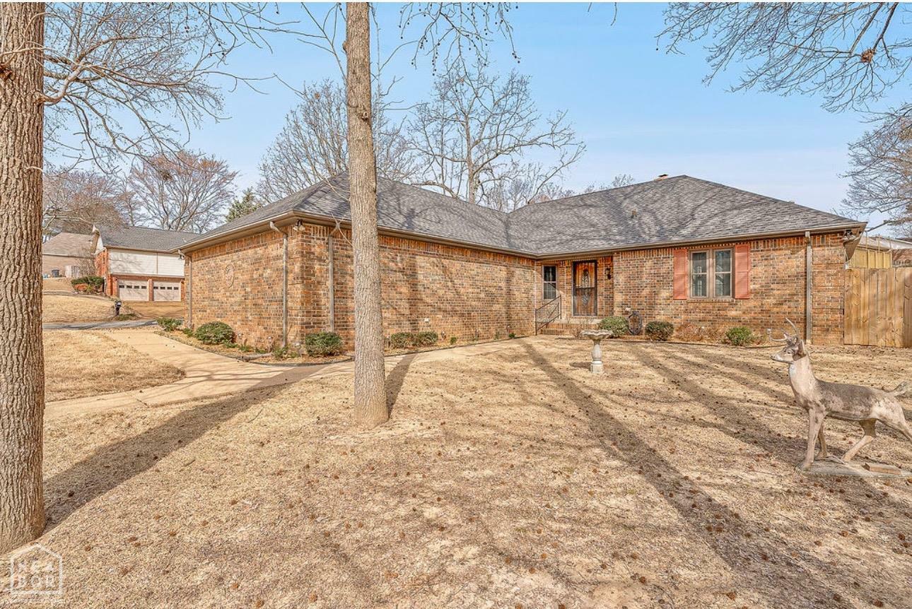 Property Photo: 700 Oak Hollow Ln AR 72401