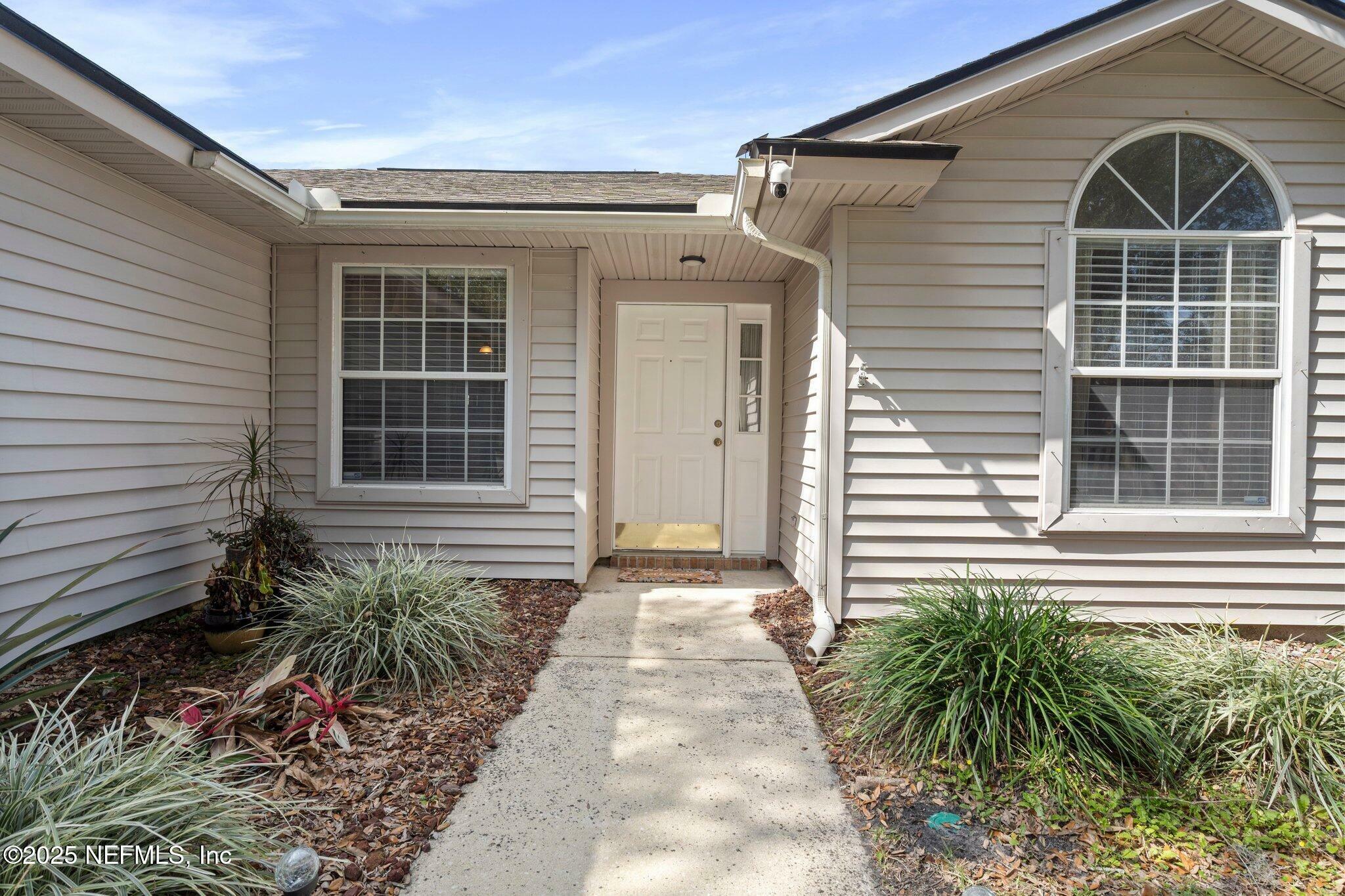 Property Photo:  12208 Silver Saddle Drive  FL 32258 