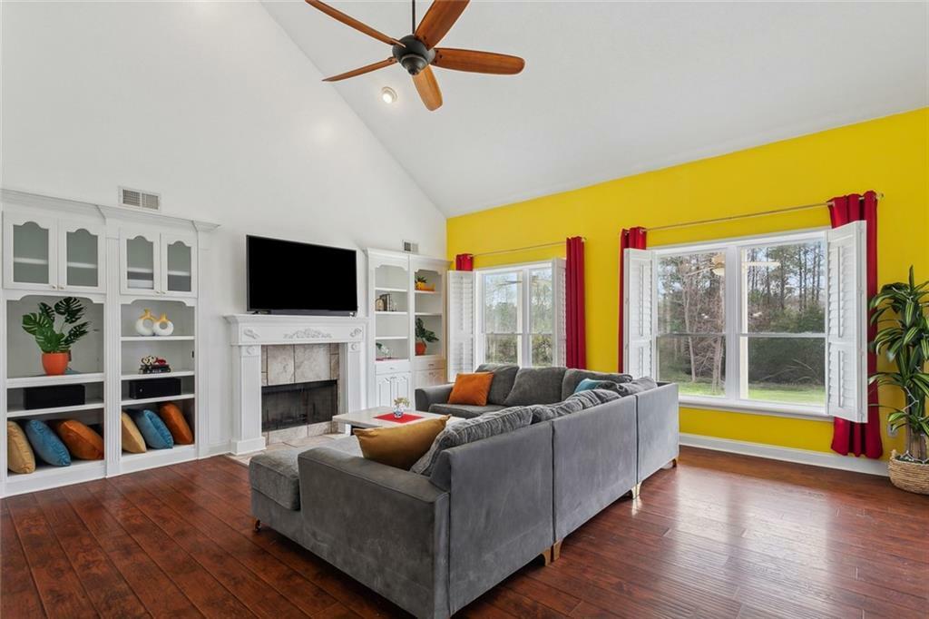 Property Photo: 1085 Claire Drive LA 70461