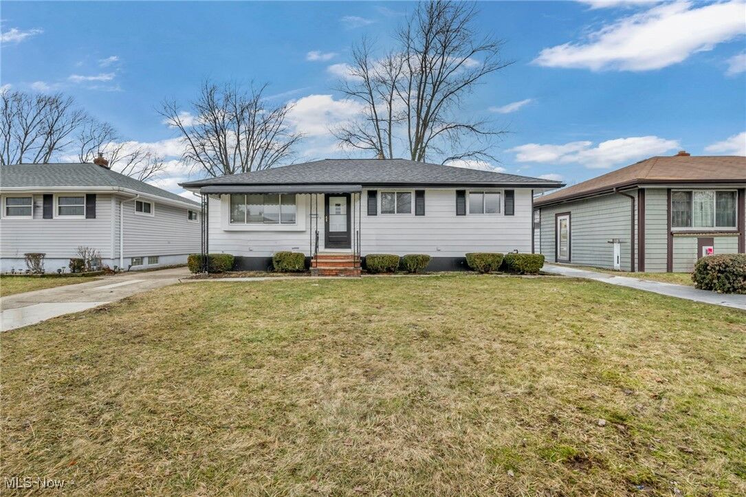 Property Photo:  15954 Birchcroft Drive  OH 44142 
