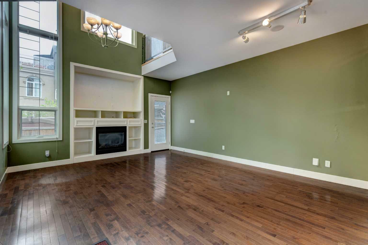 Property Photo: 1812 14A Street SW AB T2T 3W6