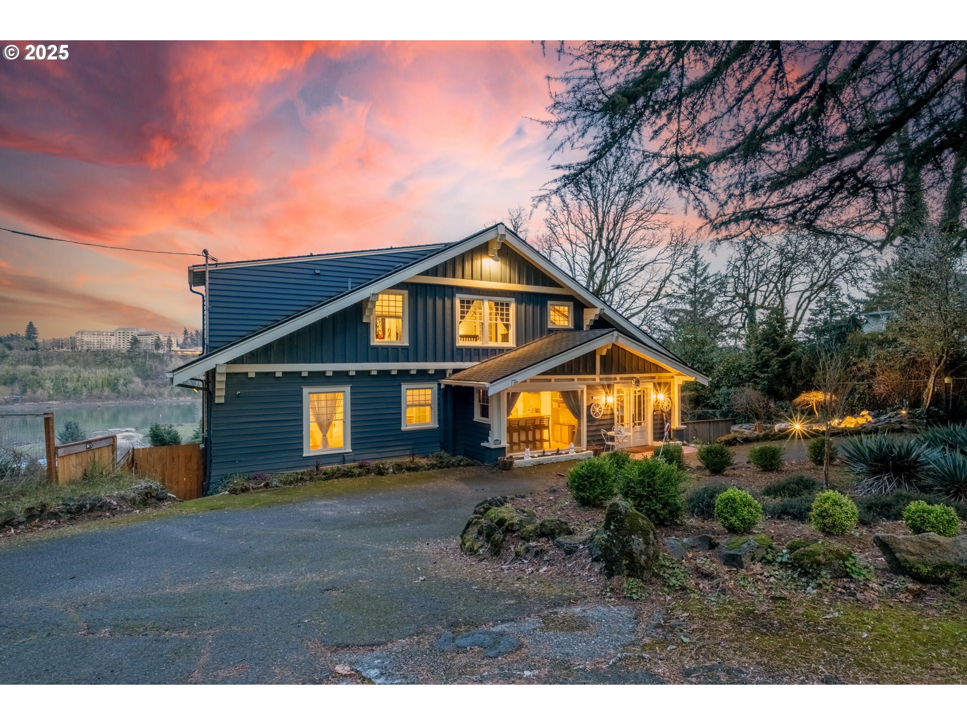 Property Photo: 13060 SW Elk Rock Rd OR 97034