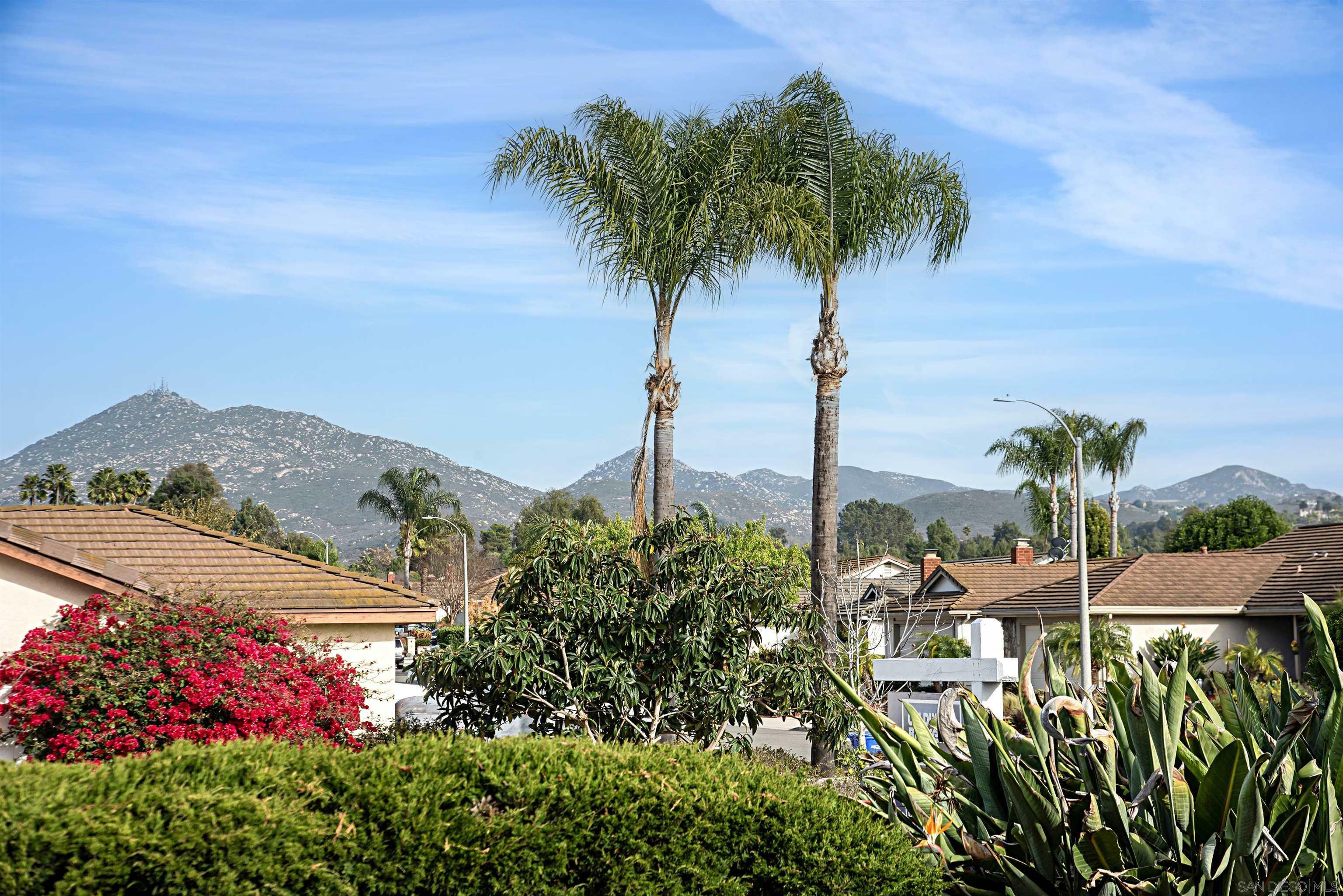 Property Photo: 12866 Summerfield Ln CA 92064