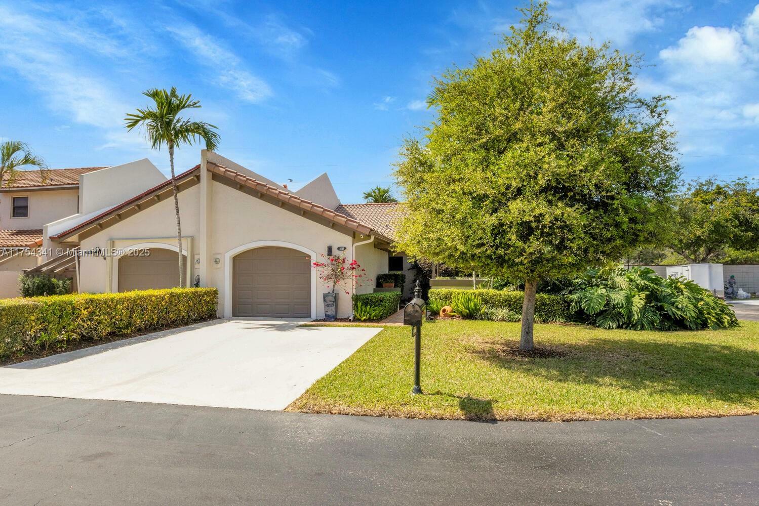 Property Photo:  8546 SW 115th Pl 8546  FL 33173 