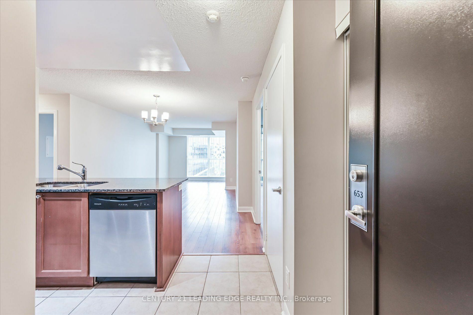 Property Photo:  525 Wilson Ave 653  ON M3H 1V1 