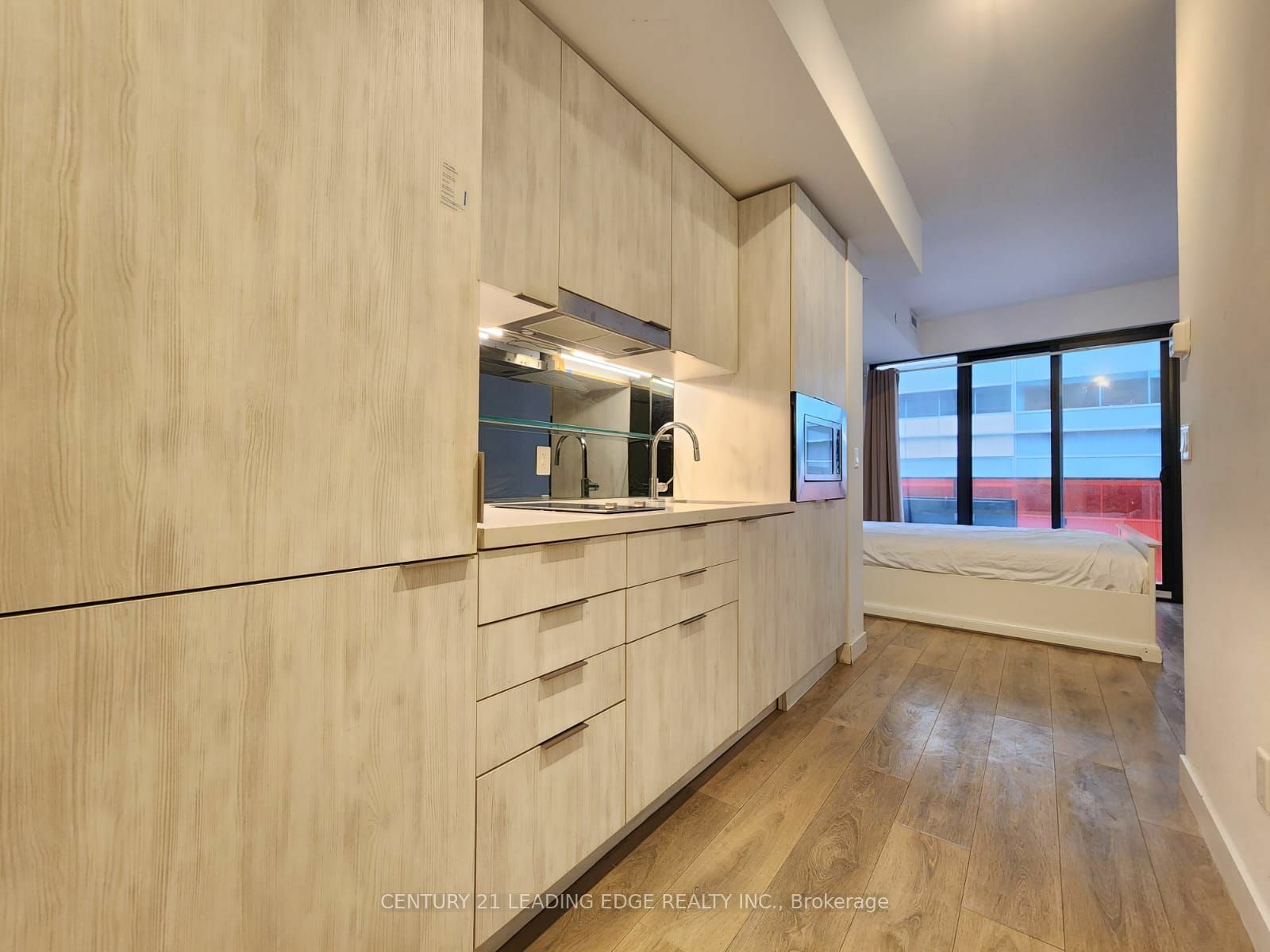 Property Photo:  215 Queen St W 707  ON M5V 0P5 