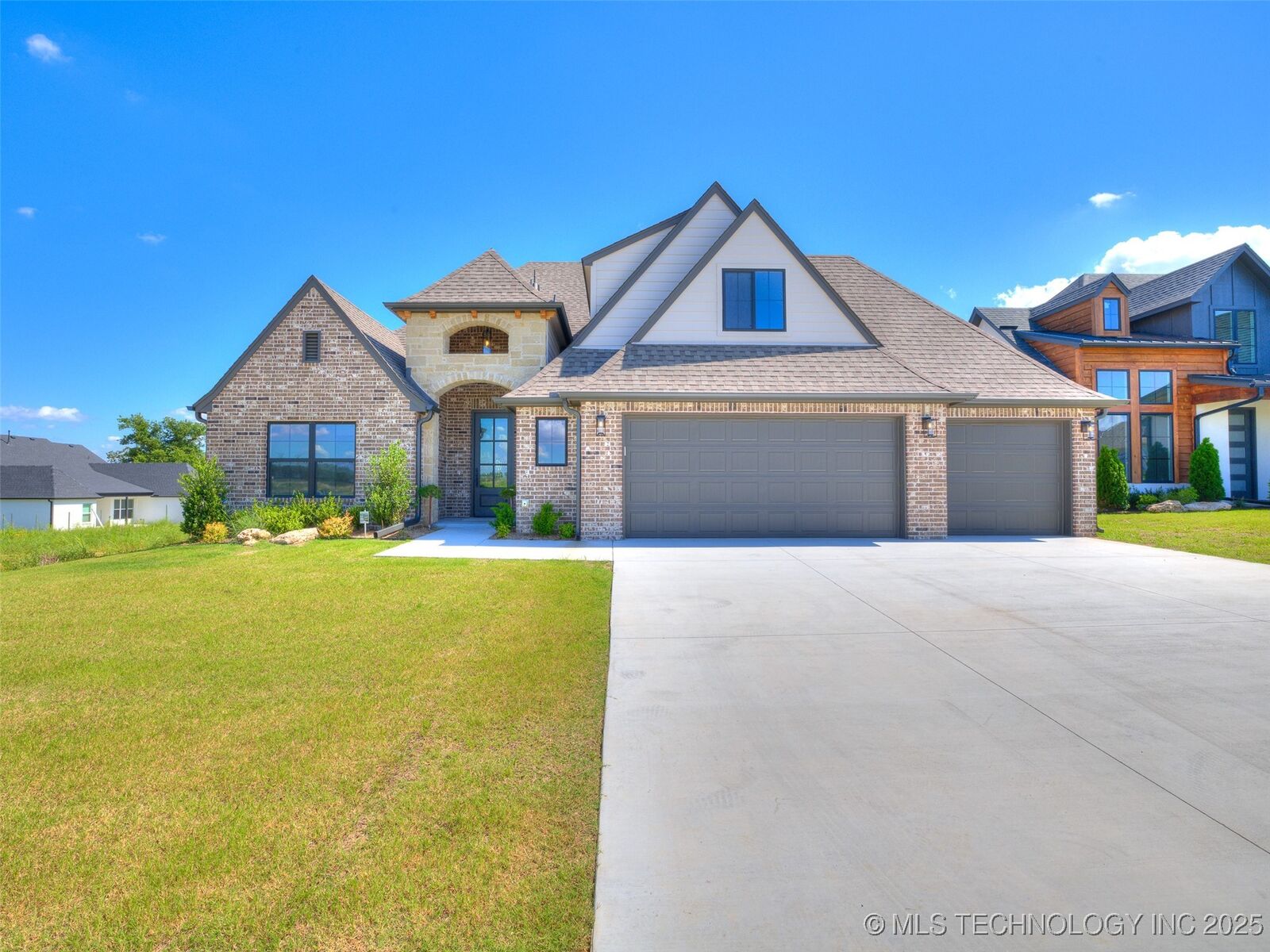 Property Photo:  2512 E 135th Drive S  OK 74008 