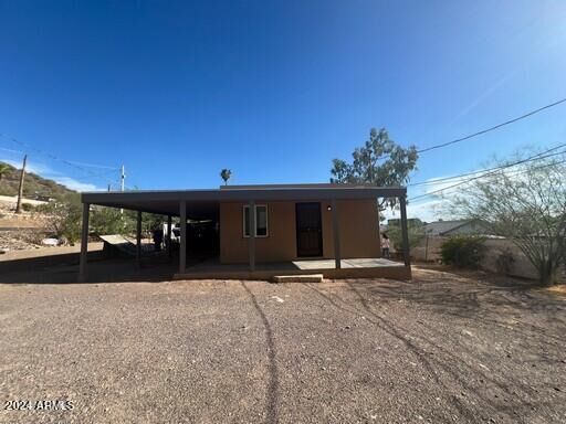 Property Photo: 1402 W Mercer Lane AZ 85029