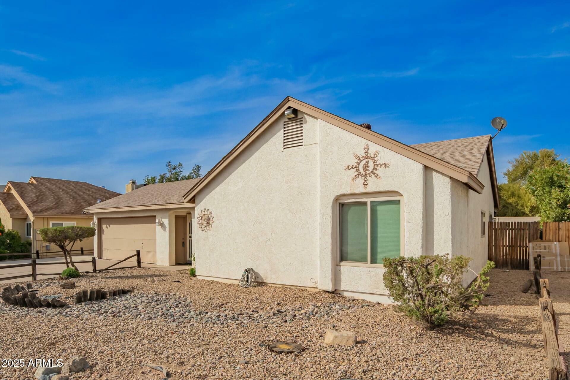 Property Photo: 5440 W Voltaire Drive AZ 85304