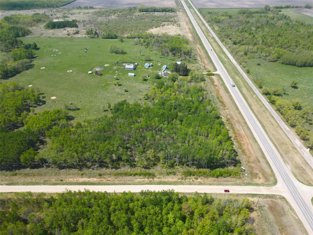 Property Photo: 1 Mitchell Road MB R0E 0C0