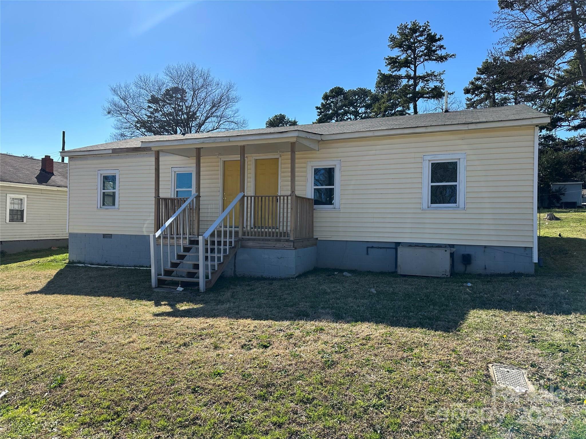 Property Photo:  2513 Eddington Street  NC 28208 