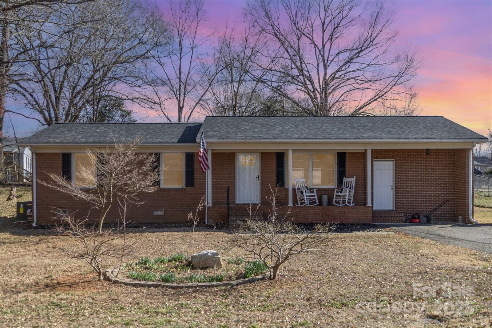 Property Photo:  437 Valley Street  NC 28164 