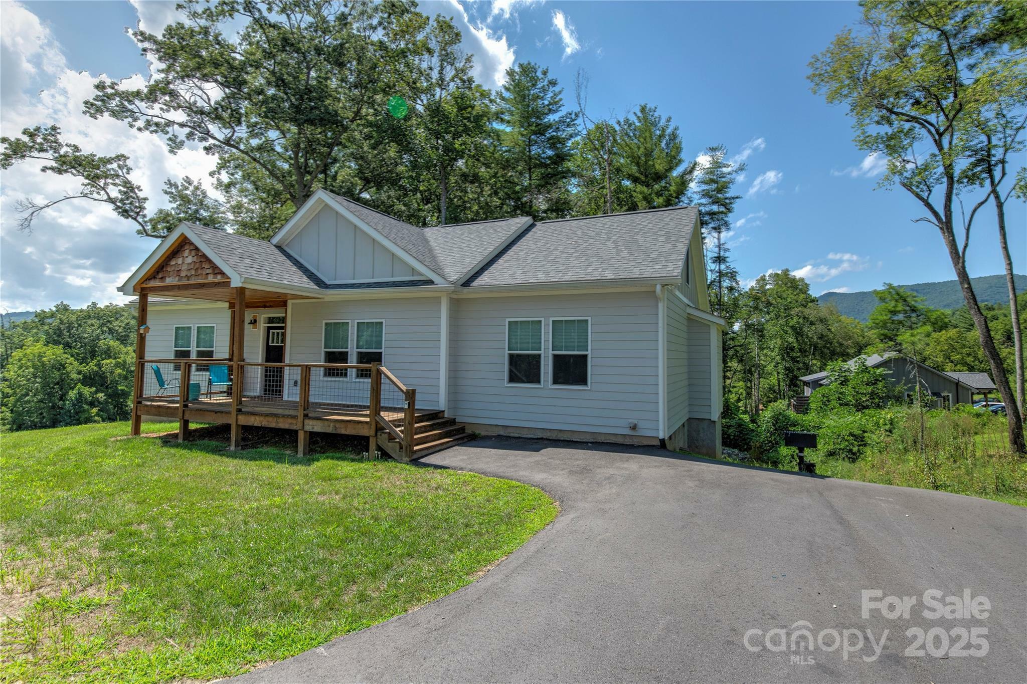 Property Photo: 122 Cascade Ridge Road NC 28730