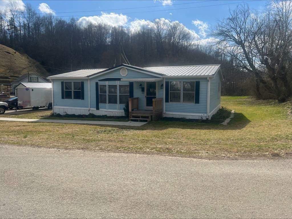 Property Photo: 201 Railroad KY 41268