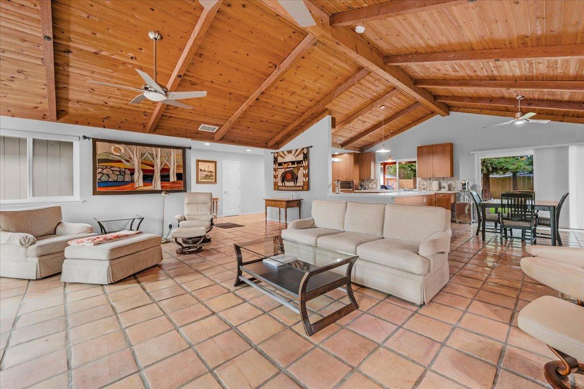 Property Photo:  71 E Gettysburg Avenue  CA 93704 