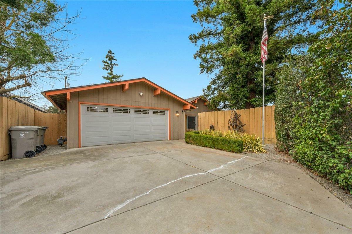 Property Photo:  71 E Gettysburg Avenue  CA 93704 