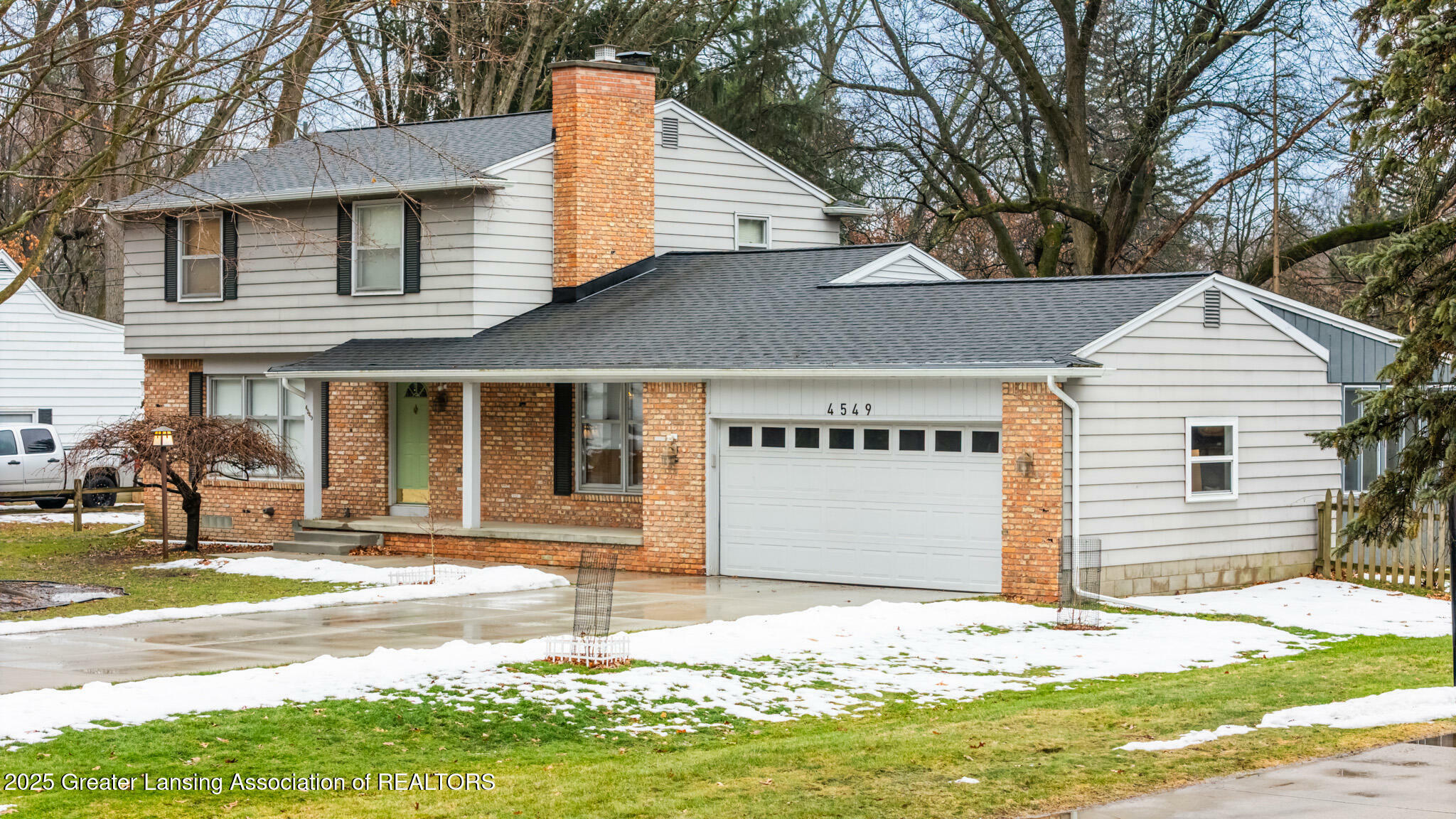 Property Photo:  4549 Oakwood Drive  MI 48864 