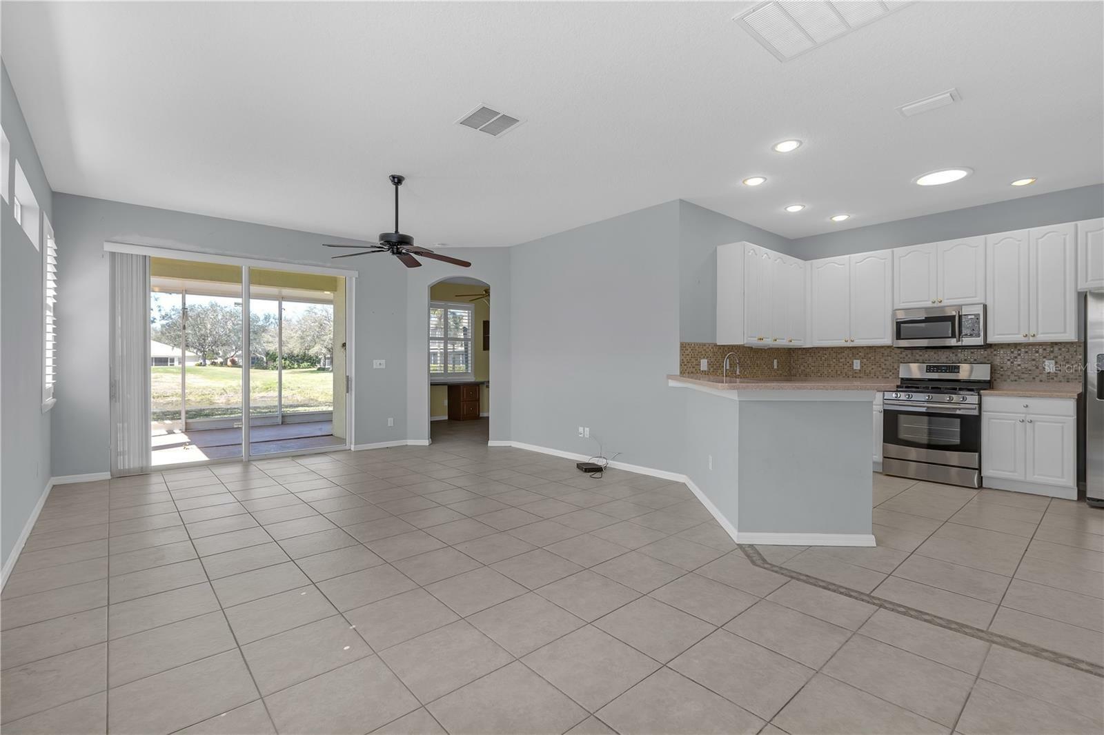 Property Photo: 1205 Huntington Greens Drive FL 33573