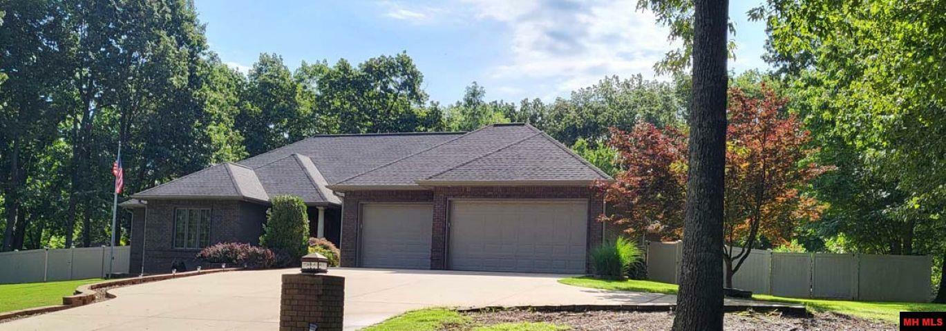 Property Photo: 960 Pebblecreek Drive AR 72653