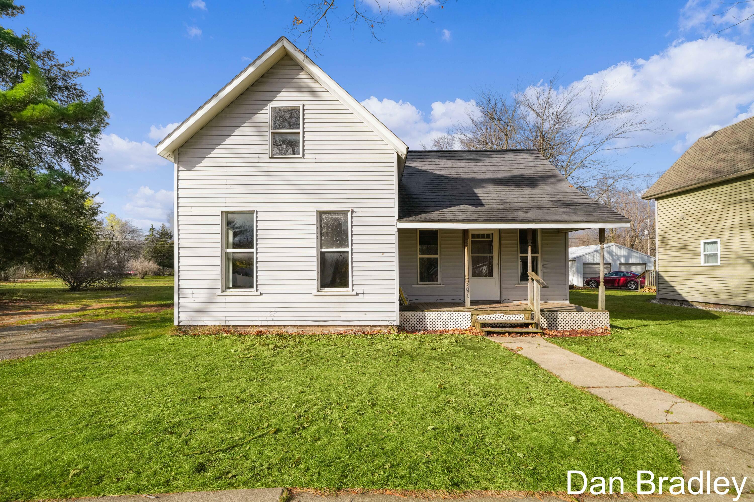 Property Photo: 340 Pine Street MI 49329