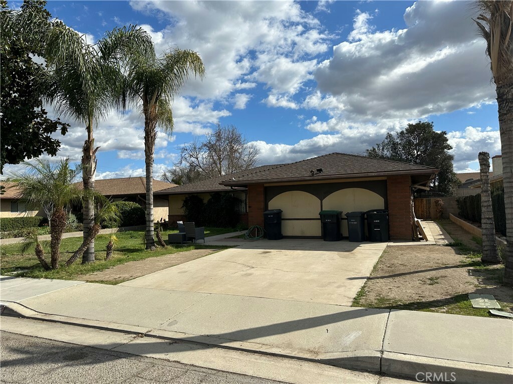 Property Photo:  1755 Matthew Lane  CA 92545 