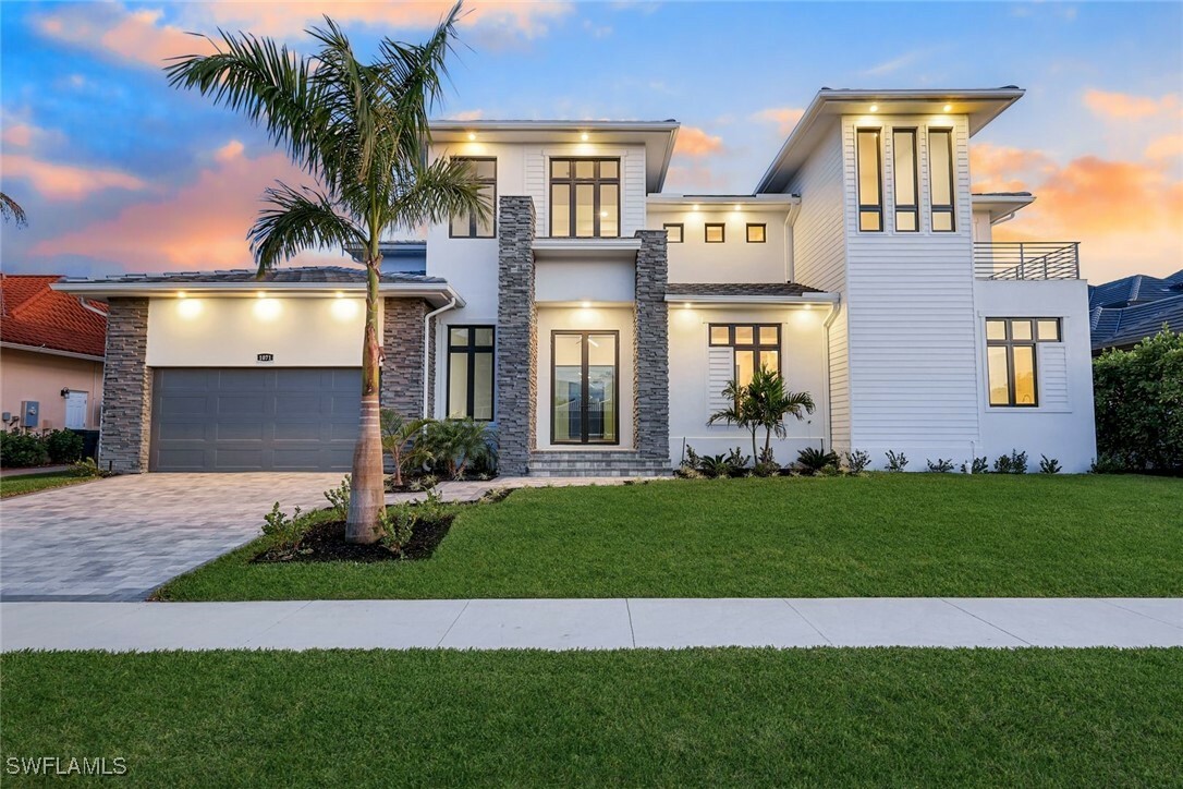 Property Photo: 1071 Dana Court FL 34145