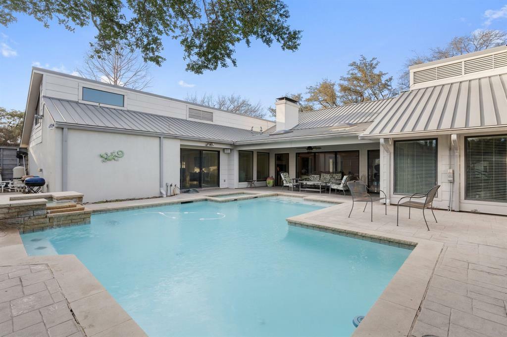 Property Photo: 6902 Spanky Branch Drive TX 75248