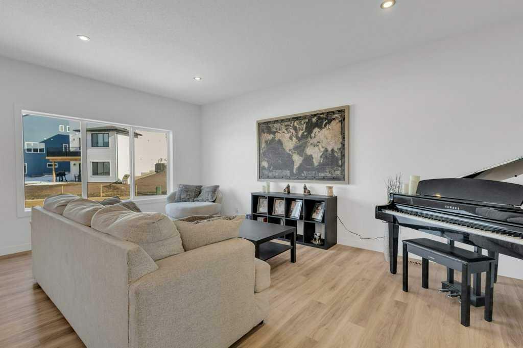 Property Photo:  39 Traynor Close  AB T4P 0W7 