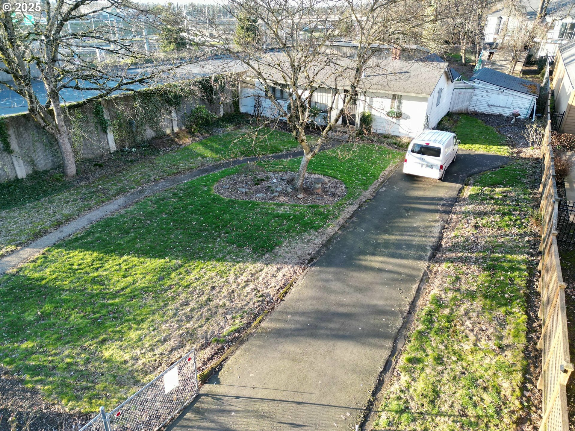 Property Photo: 9737 NE Irving St OR 97220