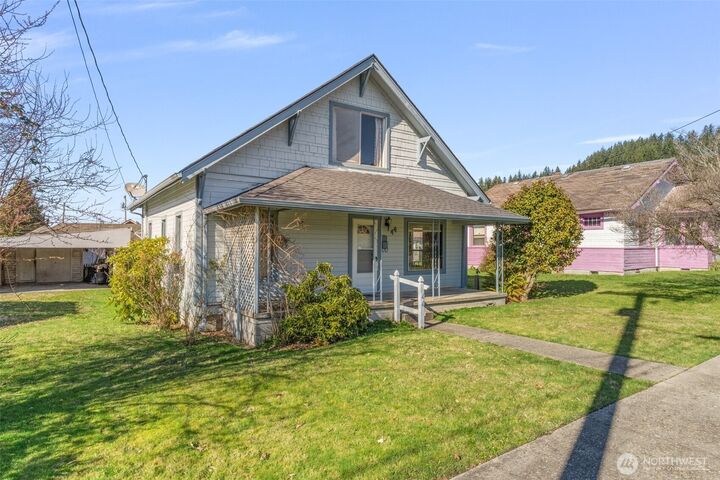 Property Photo: 44 SW 10th Street WA 98532