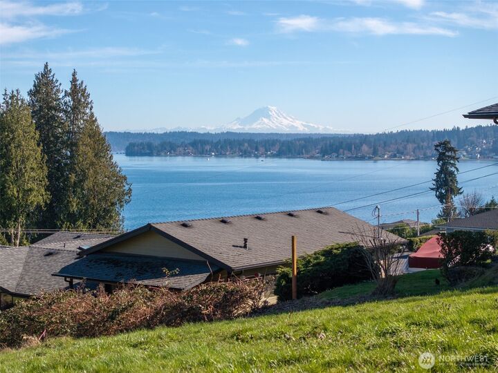 Property Photo: 8185 E Seaview Drive WA 98366