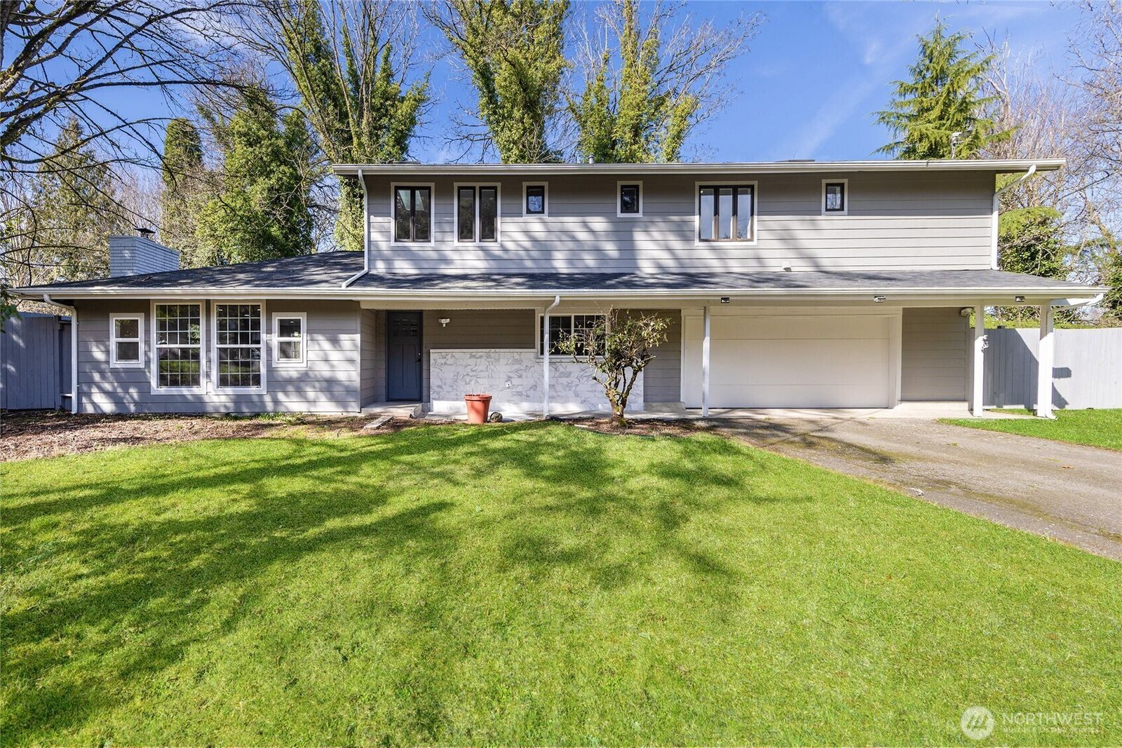 Property Photo:  859  Hilltop Avenue  WA 98031 