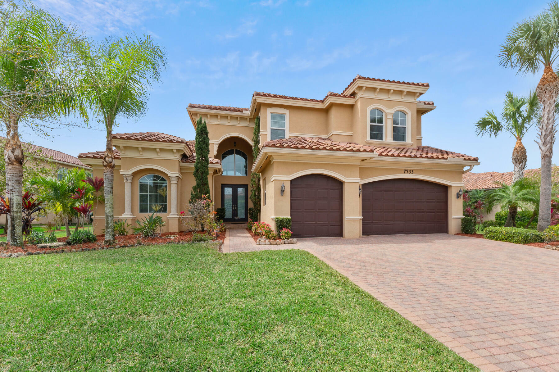 Property Photo:  7733 Maywood Crest Drive  FL 33412 