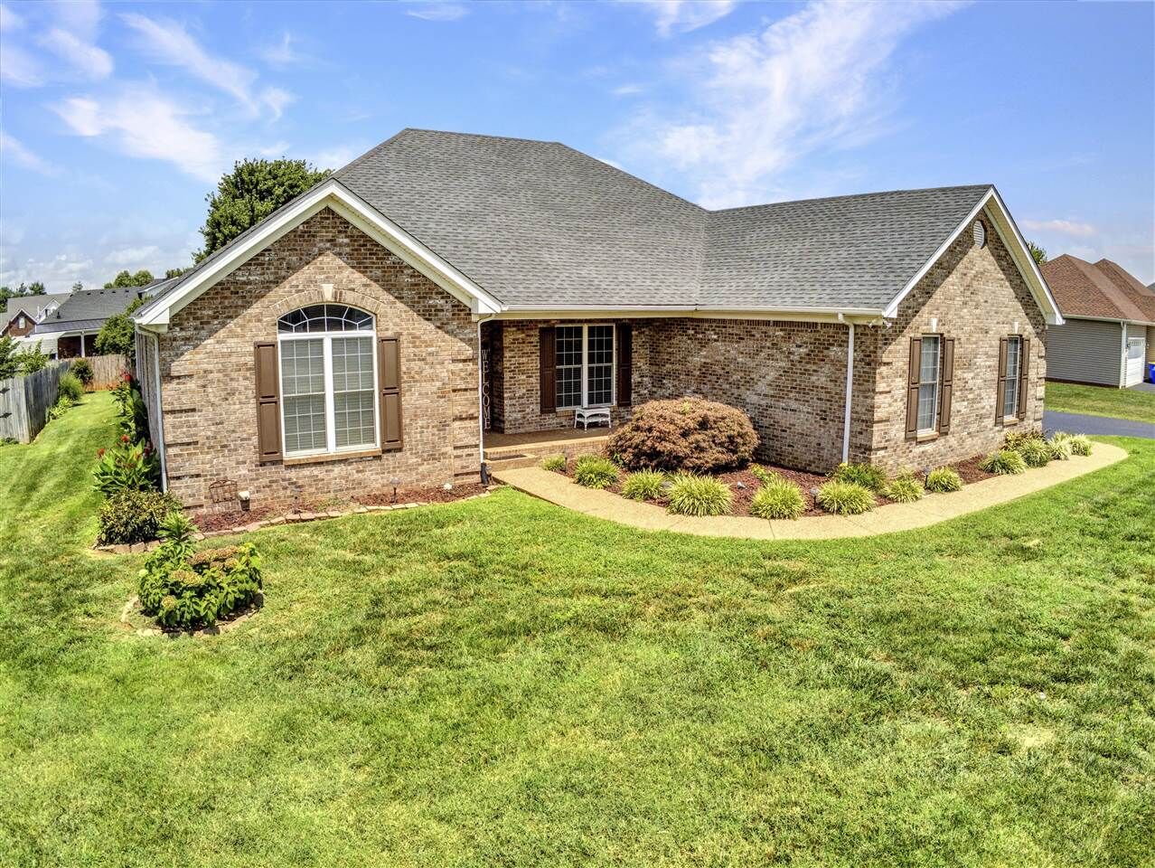 Property Photo:  636 Rough Circle  KY 42104 