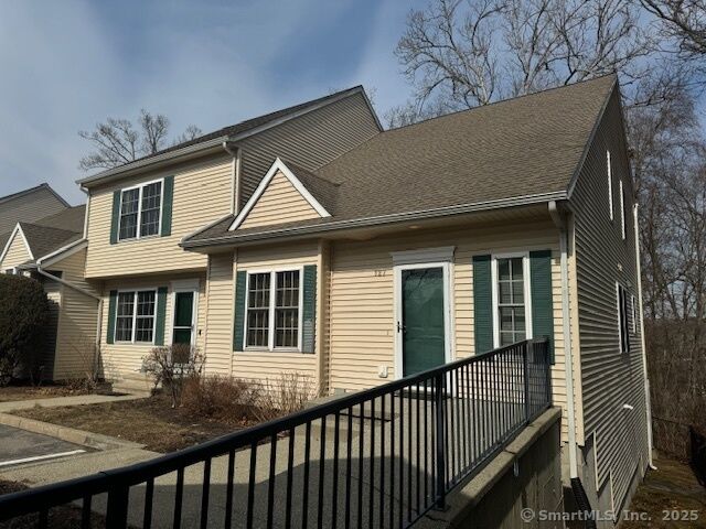 127 Briar Lane 127  Norwich CT 06360 photo