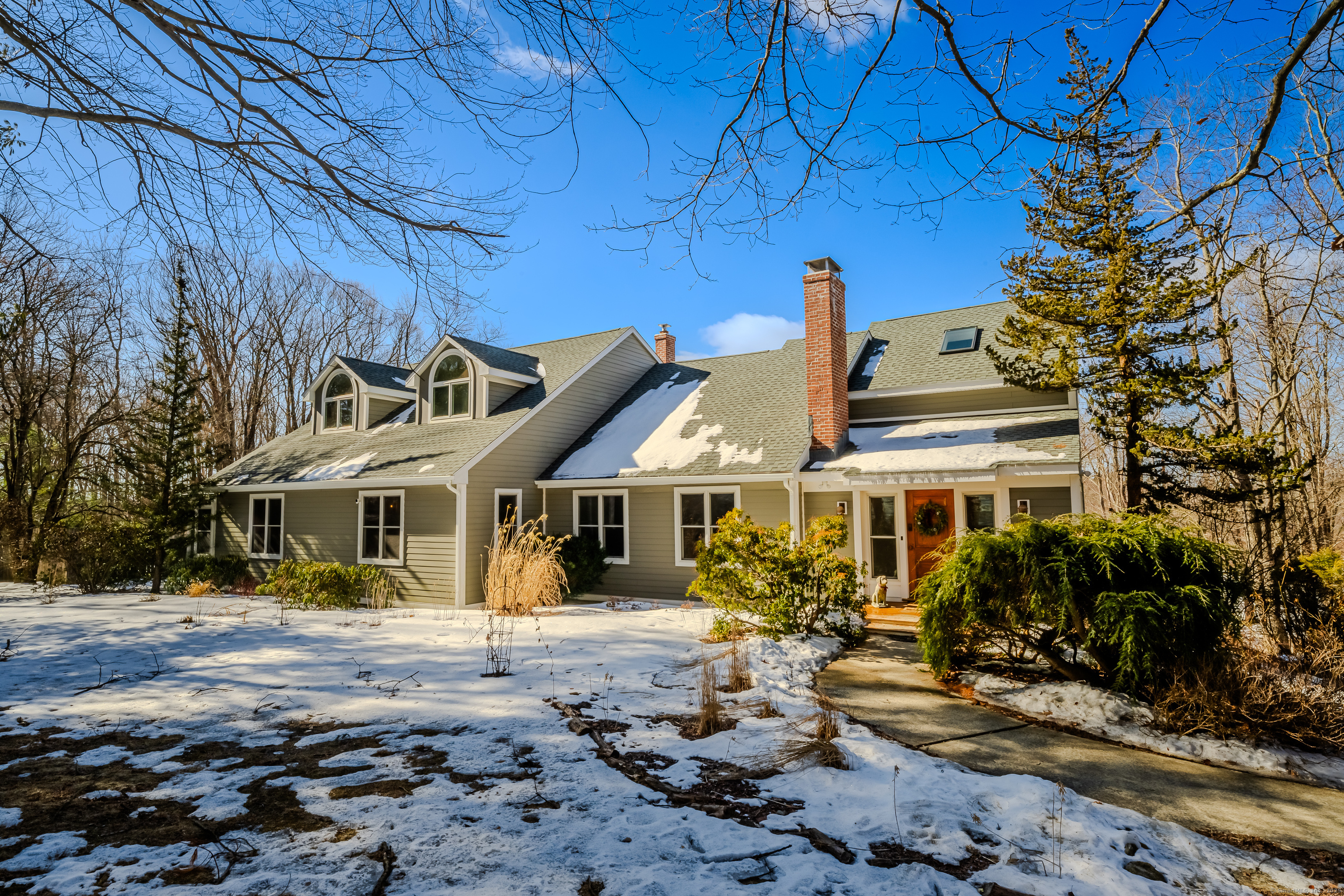 Property Photo:  110 South Road  CT 06098 