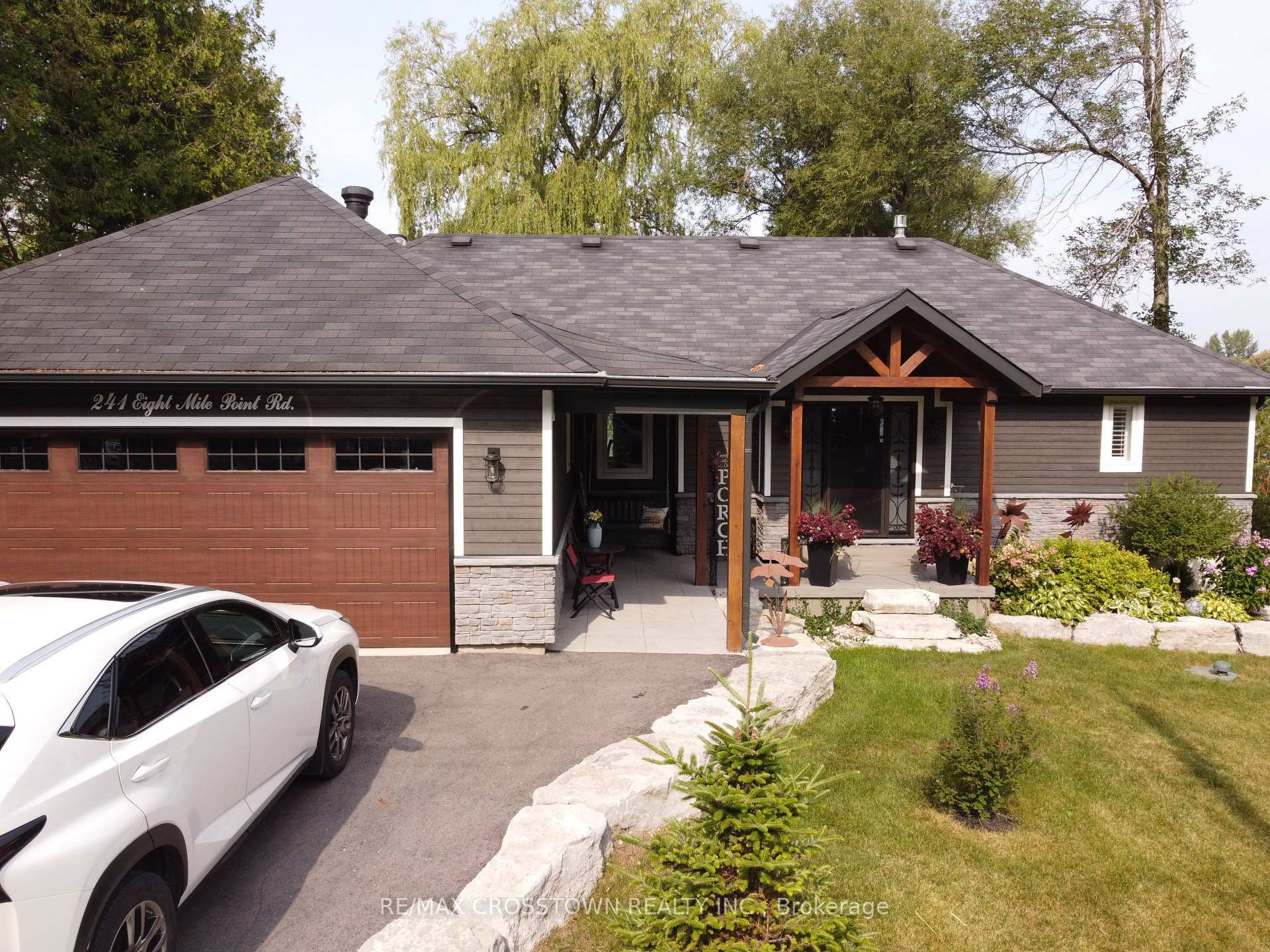 Property Photo: 241 Eight Mile Point Road ON L3V 6H1