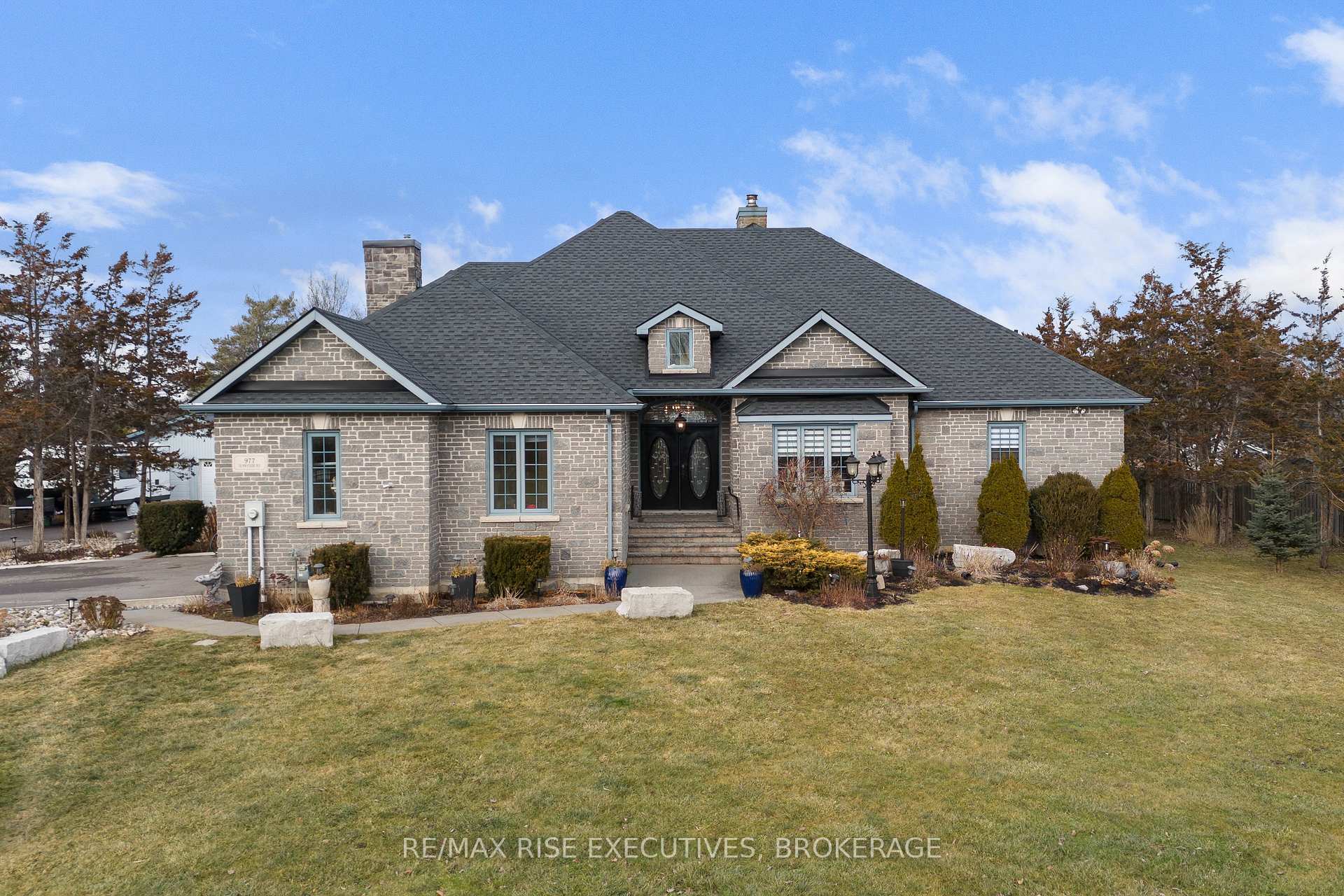 Property Photo: 977 Sunnyside Road ON K7L 4V4