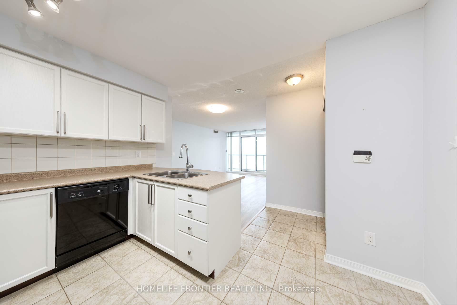 Property Photo: 5508 Yonge St 808 ON M2N 7L2