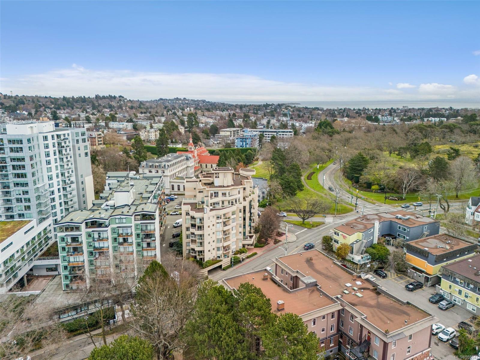 Property Photo:  605 Douglas St 304  BC V8V 2P9 